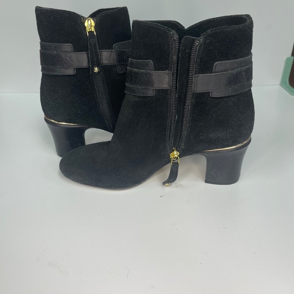 Women’s Suede Joan & David Black Booties with Gold Buckle Size 5.5 - Picture 5 of 9